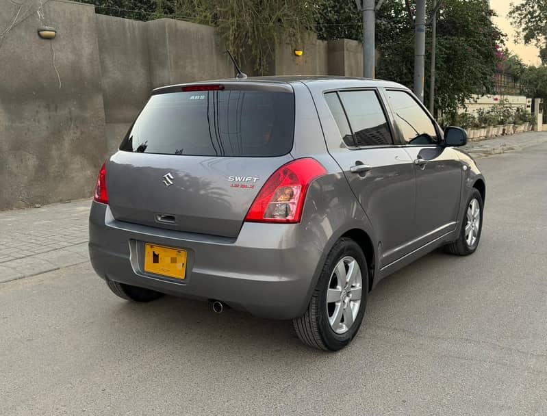 Suzuki Swift Dlx 1.3 Manual Transmission 6