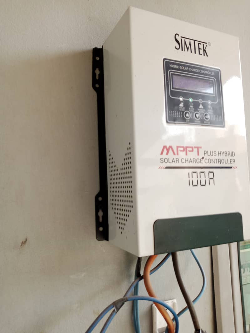 Simtik 100Amr charger controler 1