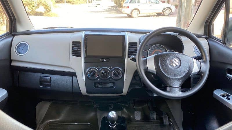 Suzuki Wagon R 2018 4