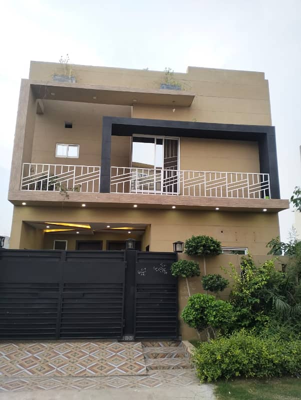 5 Marla Well Maintained Used Double Storey Used House is for Sale in Kabir Town Block E 0