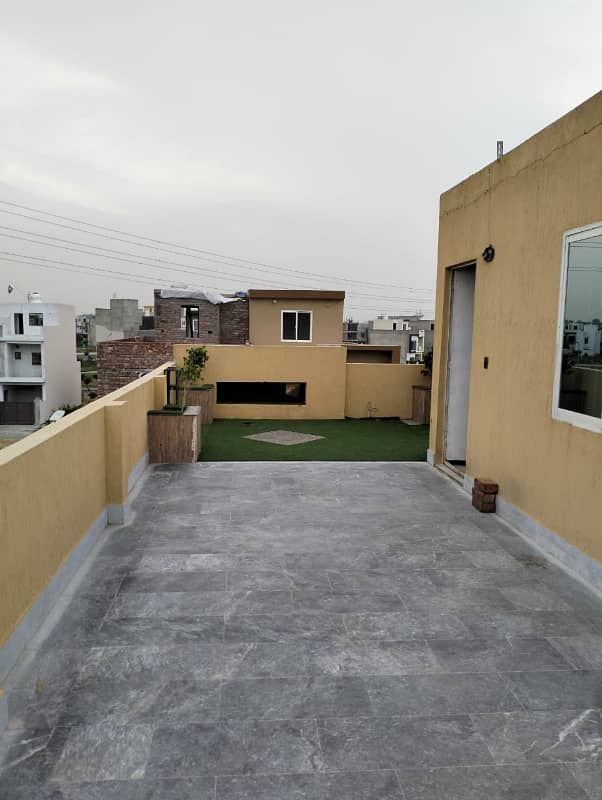 5 Marla Well Maintained Used Double Storey Used House is for Sale in Kabir Town Block E 18