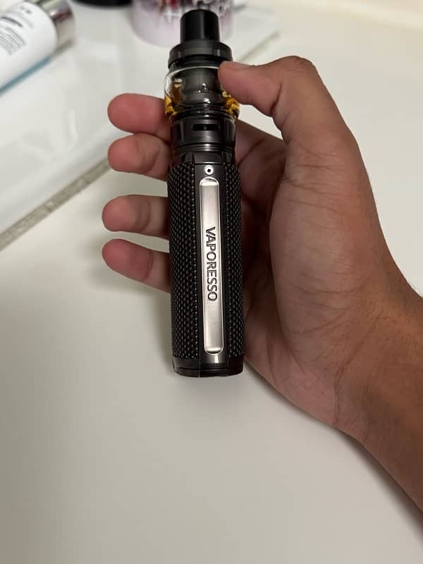 vaporesso target 100 watt vape with box 8/10 conditon 1