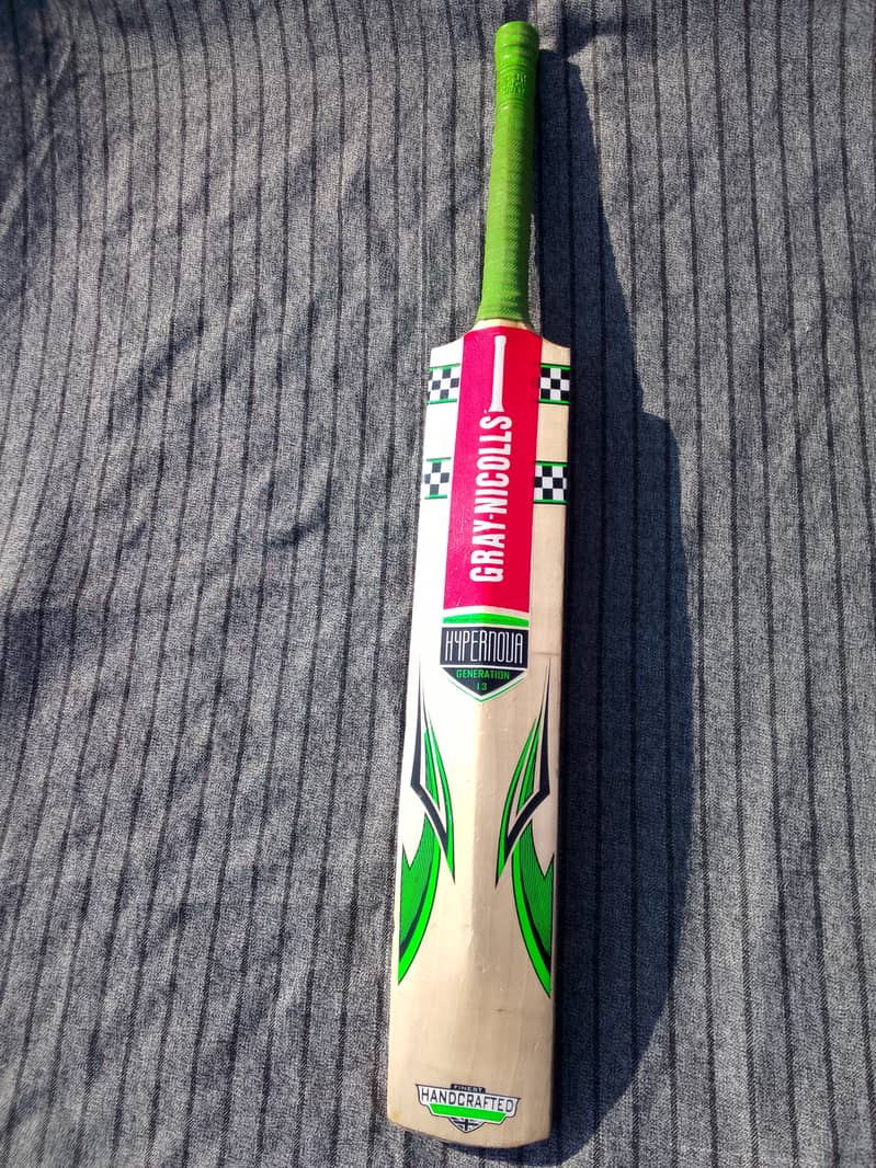 Gray Nicholas Kashmir Willow Bat 1