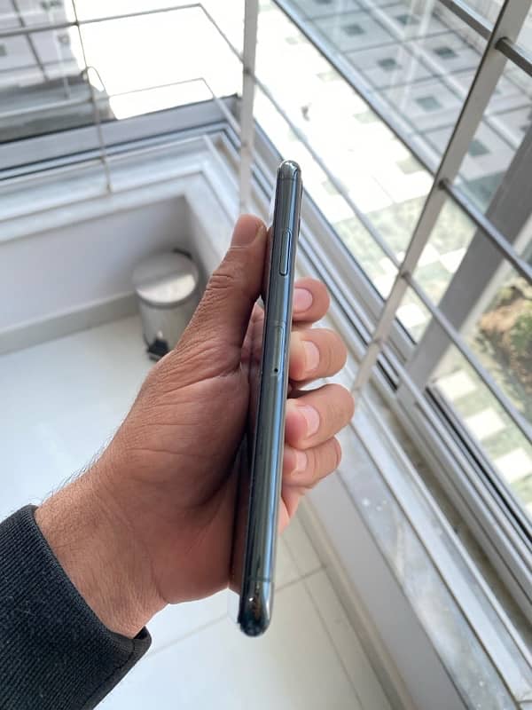 iPhone 11 Pro Max factory unlock 512 gb 5