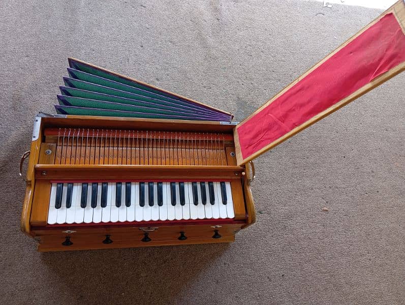 Original Base German jubbliate coupler new Harmonium 2