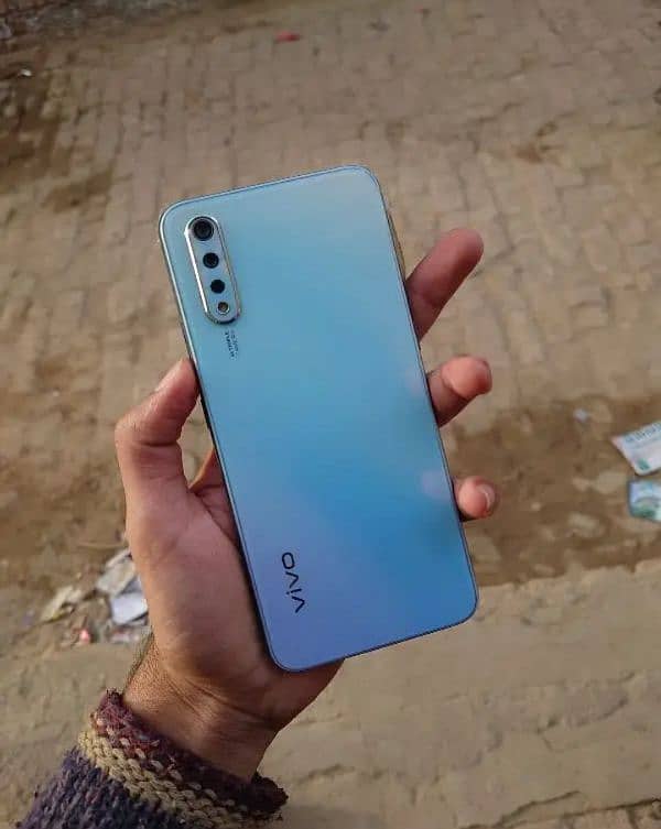 vivo S1 lush condition junion phone 4