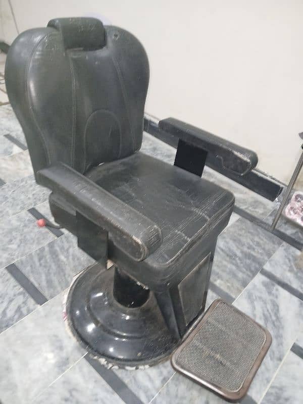 salon chairs good condition each chair 18000 2