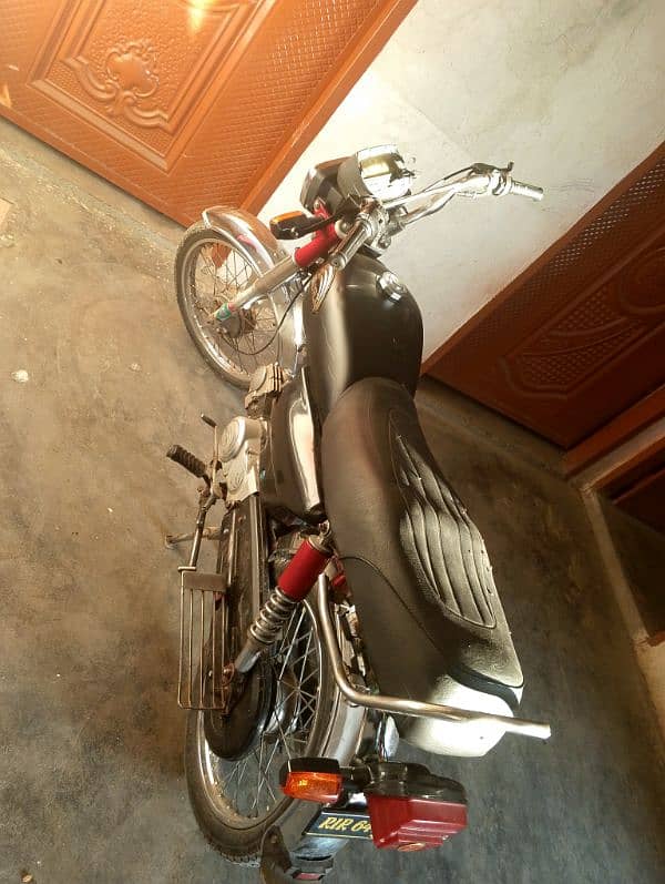 Honda 125 bike leney hai is leyai bejj raha ho 2