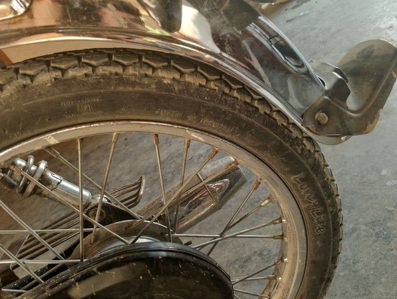 Honda 125 bike leney hai is leyai bejj raha ho 4