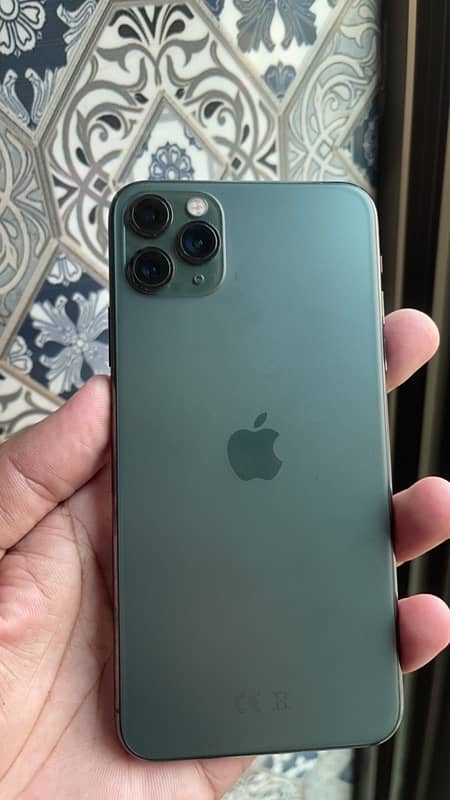 iphone 11 pro max 256Gb pta aproved 10 by 10 water pack 0