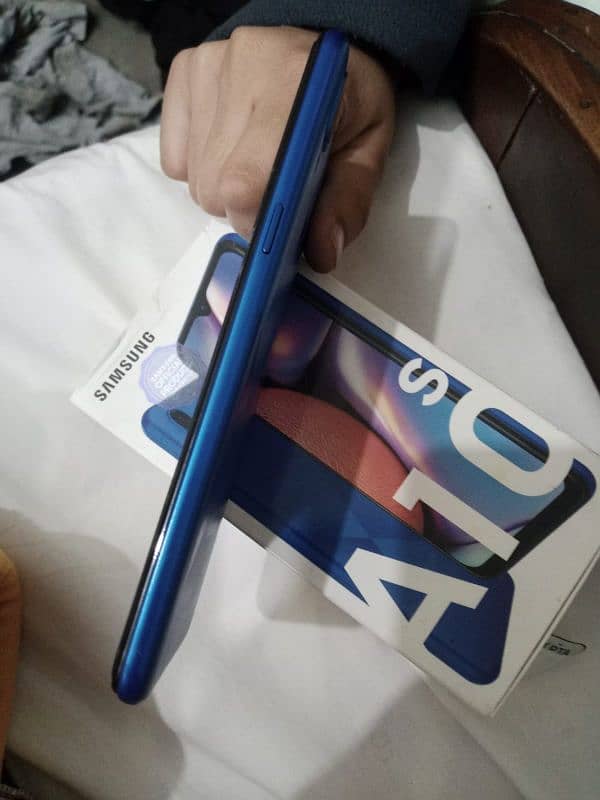 Samsung A10s 4