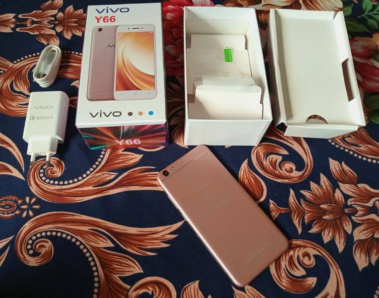 smart phone vivo y66 , 6/128 gb , complte Box , new 3