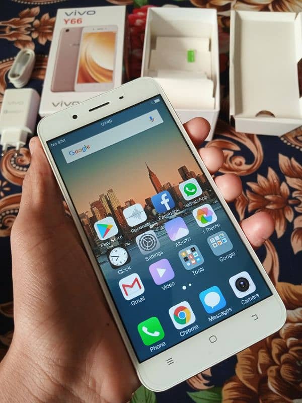 smart phone vivo y66 , 6/128 gb , complte Box , new 1