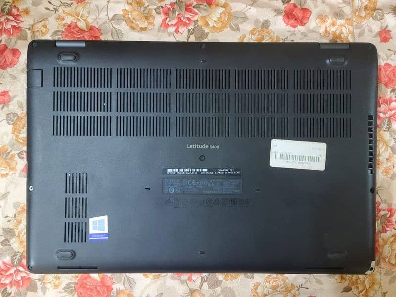 Laptop dell with 8 generation 2