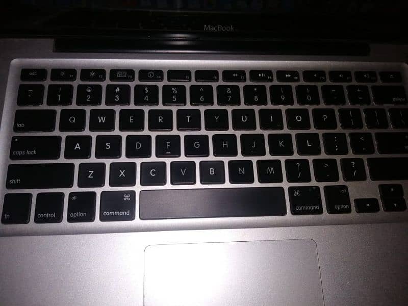 Apple laptop smart in MacBook air 6