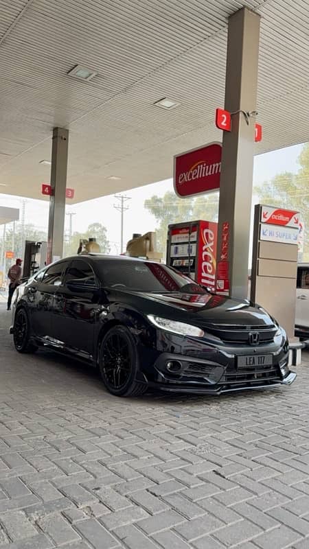 Honda Civic Oriel 2018 7