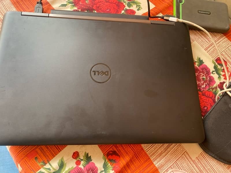 Dell Latitude E5540 1