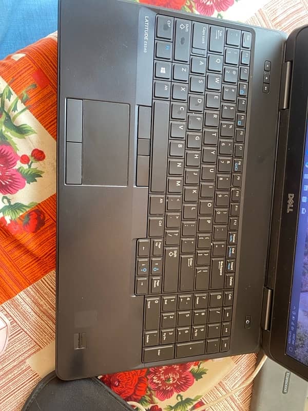 Dell Latitude E5540 2