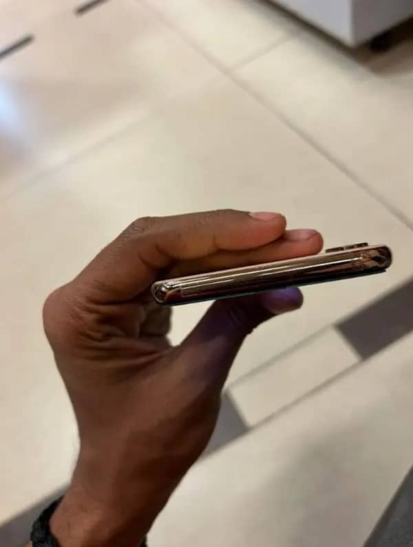 iphone xs max 2