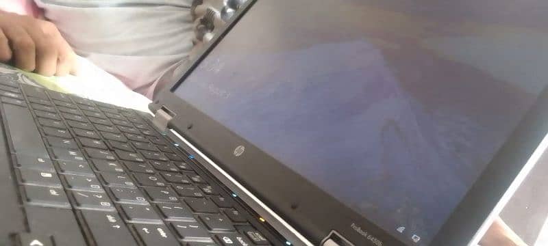 laptop HP core i5 urgent sale good running condition 2