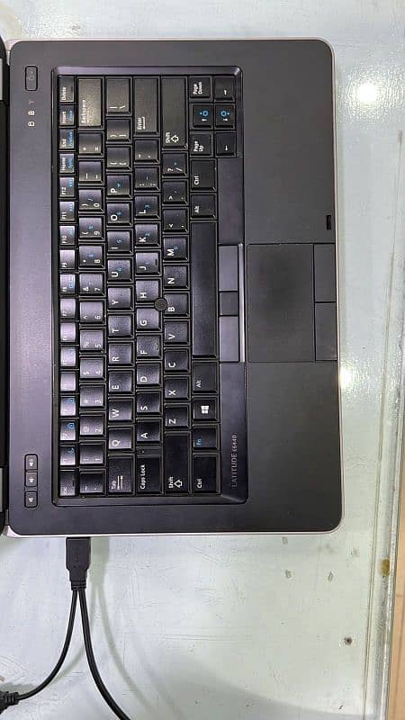 Dell Latitude E6440 Workstation 2