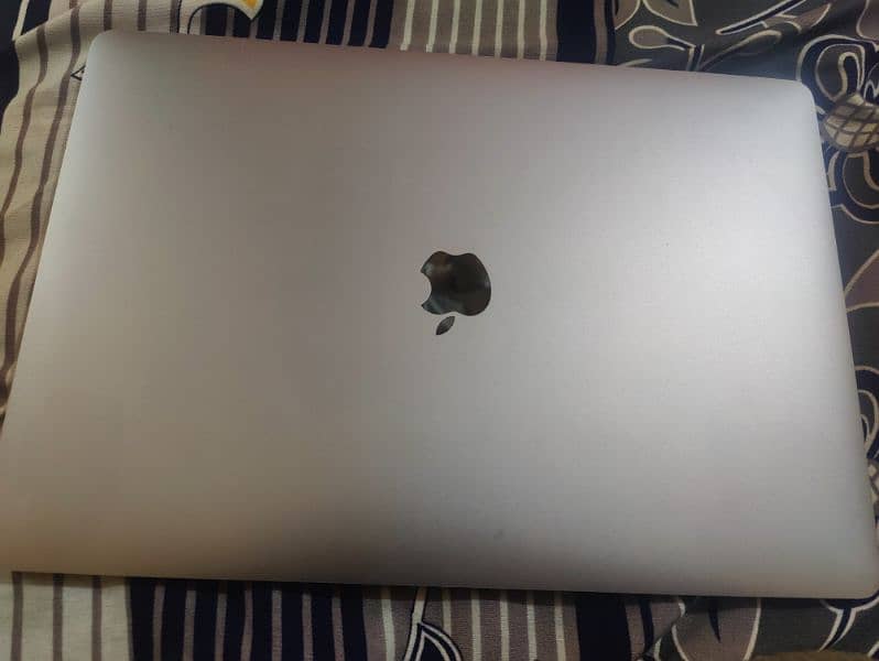 Macbook pro 0