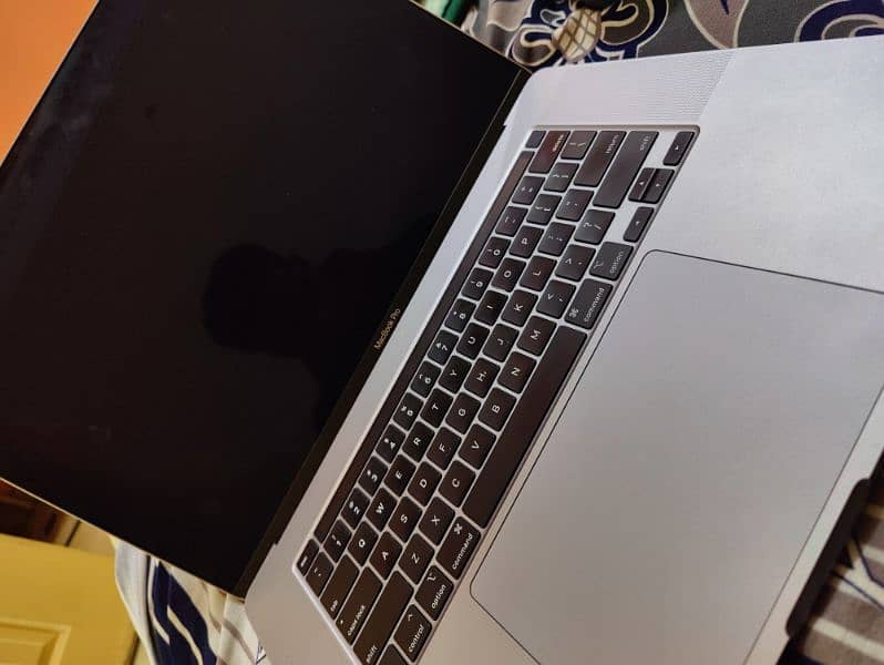 Macbook pro 1