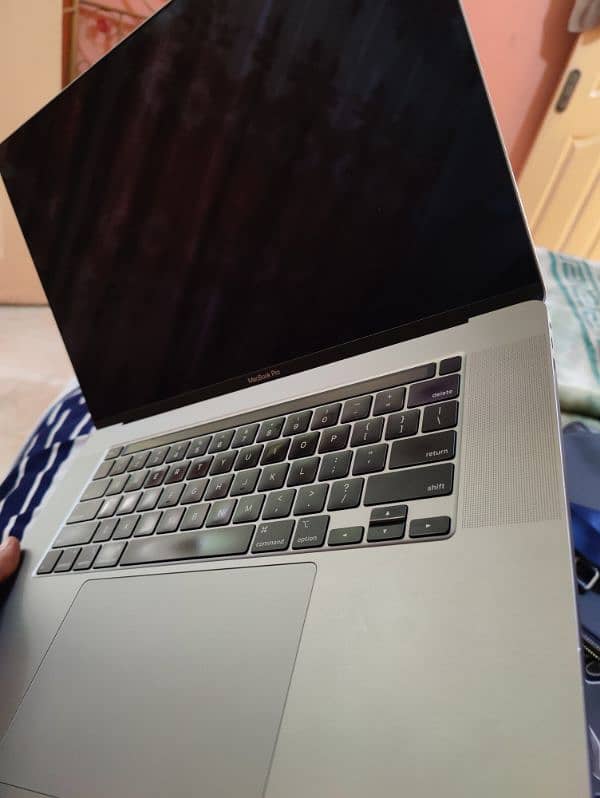 Macbook pro 2