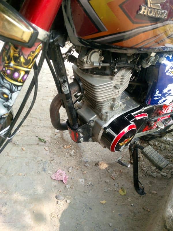 bike all ok hai 10/10 file all documents clear number plates frent bak 3