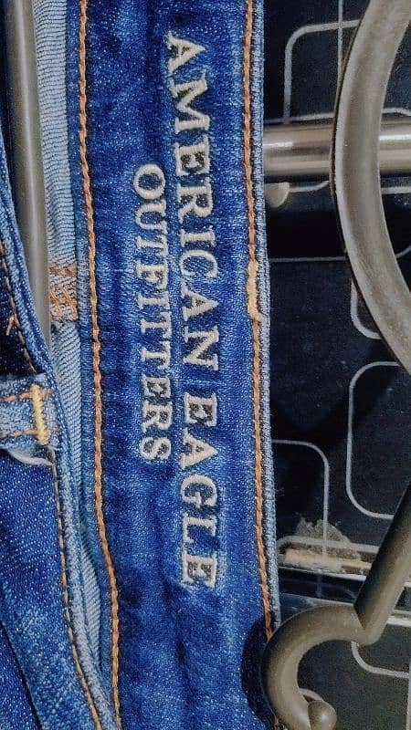 American eagle imported rough jeans 3