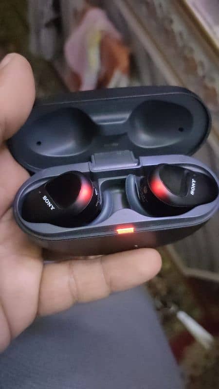 SONY BLUETOOTH EARBUDS MODEL NUMBER SP800N 0