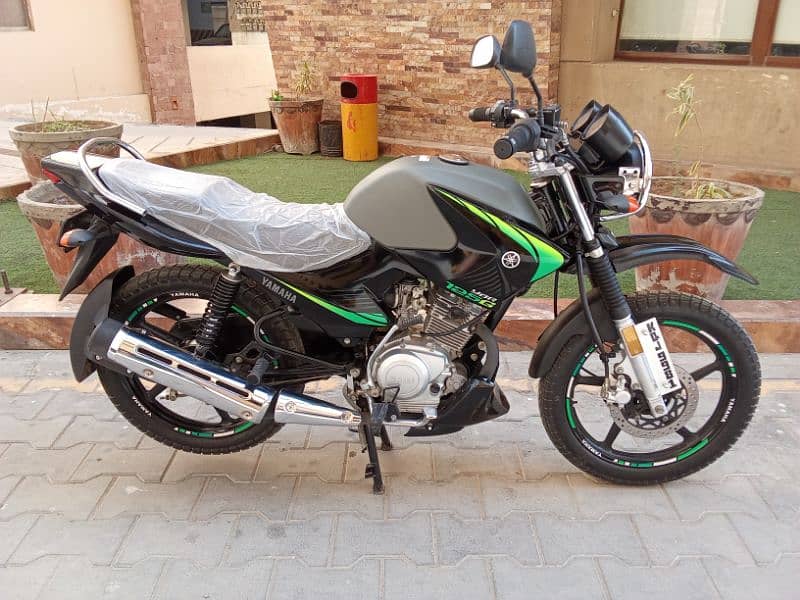 Yamaha YBR 125G model 2024, under warranty 0