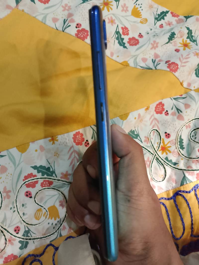 vivo y91 3/64 kit hai condition pic main dekh sakte ho 2