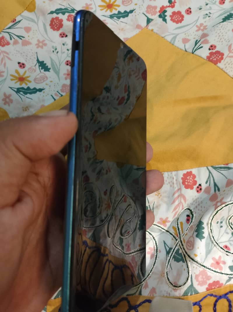 vivo y91 3/64 kit hai condition pic main dekh sakte ho 4