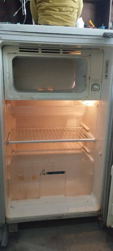 Toshiba single door Fridge 1