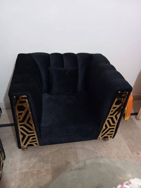 5 seater sofa set urgent sale 1