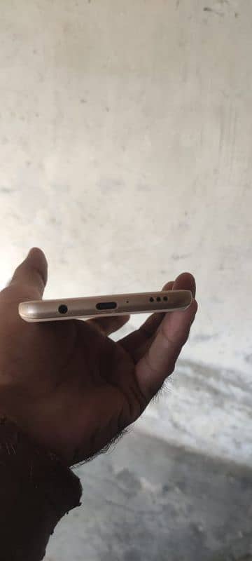 LG v60 pta approved back crack 2