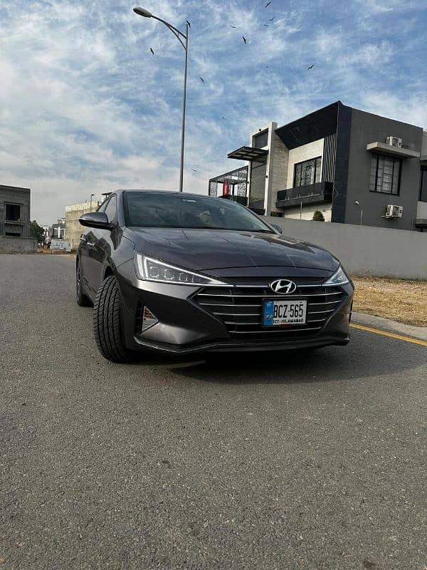 Hyundai Elantra 2023 0