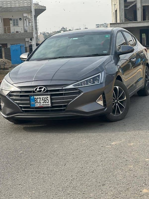 Hyundai Elantra 2023 1