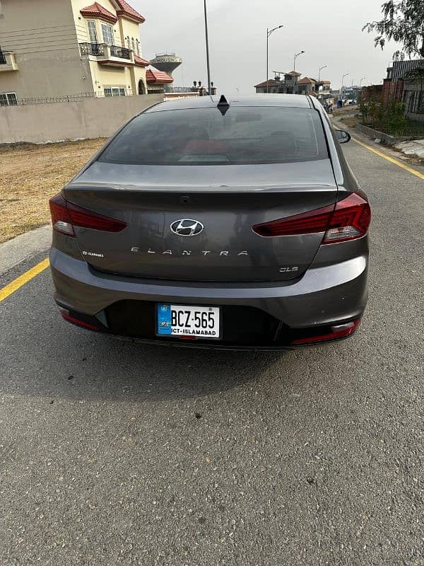 Hyundai Elantra 2023 5