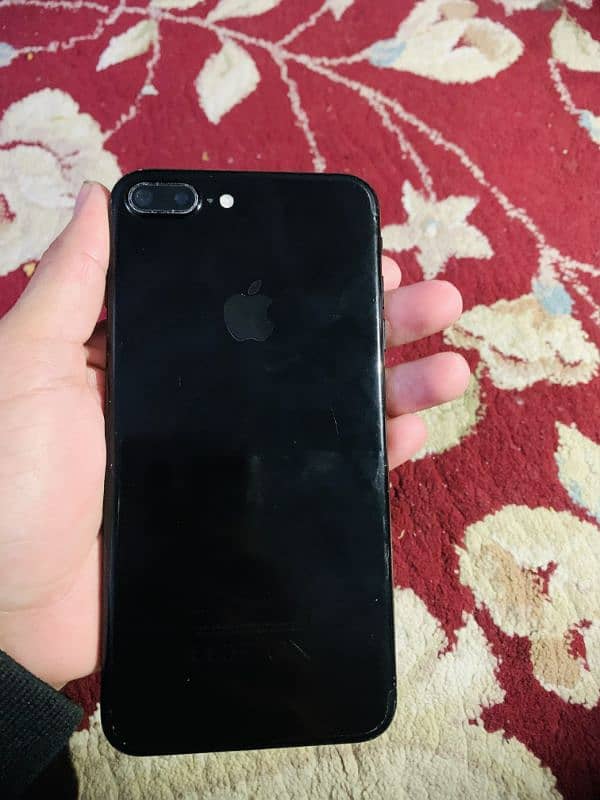 iphone 7 plus PTA approved with Box contact me on WhatsApp 03319175052 5