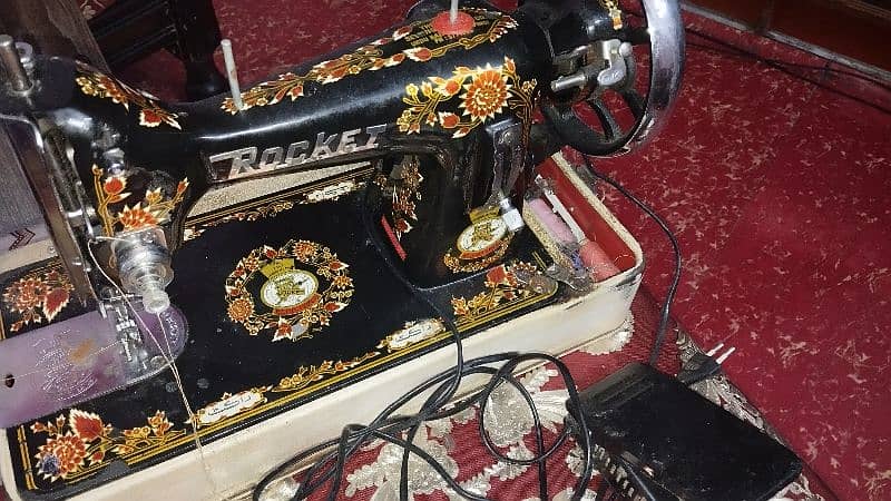 sewing machine with electric motor & machine cover 6