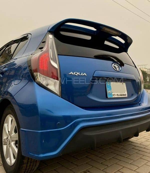 Toyota Aqua 2015. Reg2019. Islamabad Reg. Family used Car. 4