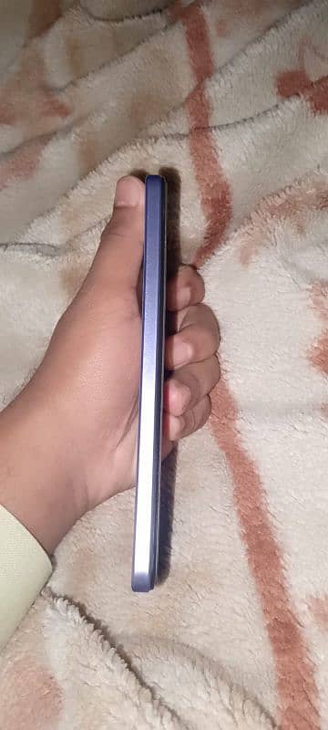 Vivo Y17s (6-128)Gb 4