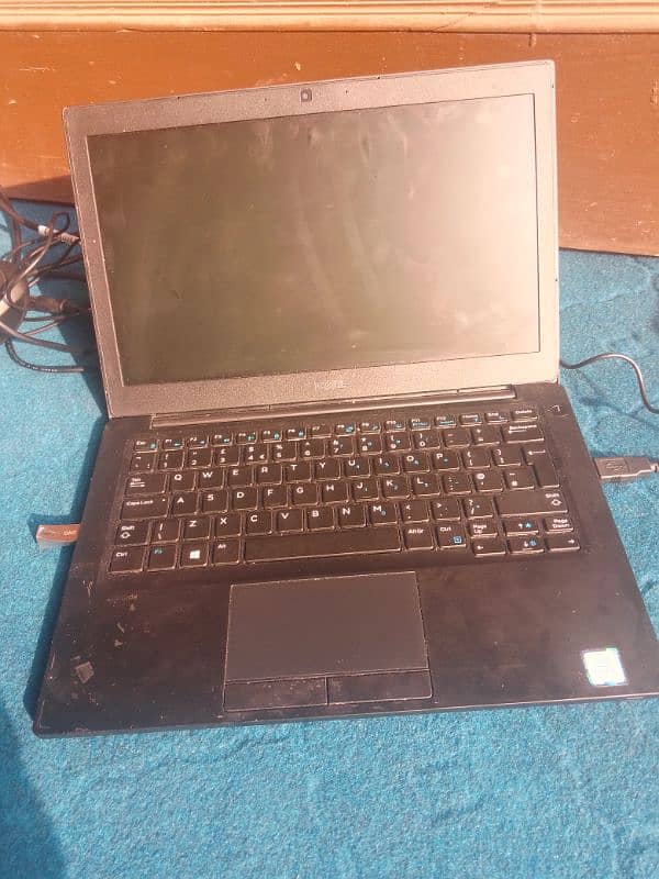 Dell Laptop 9