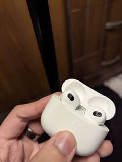 AIRPODS