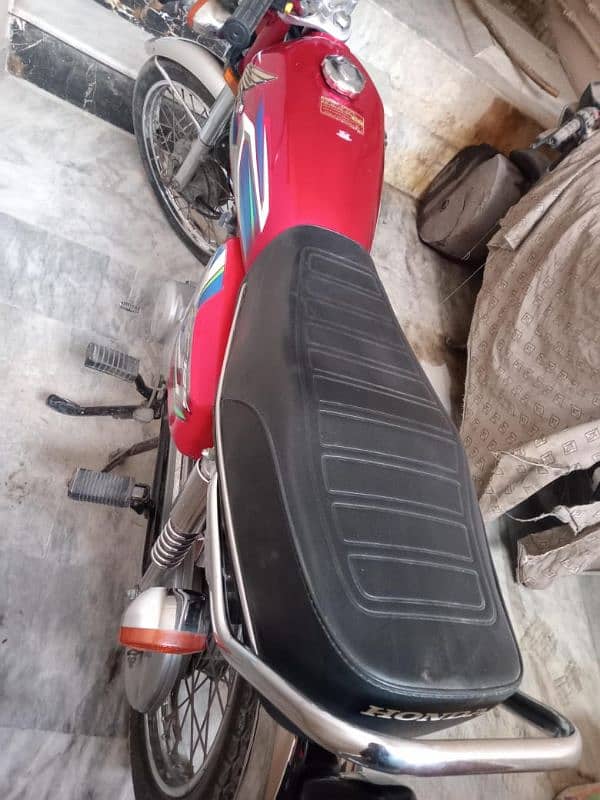 Honda 125  2022 4