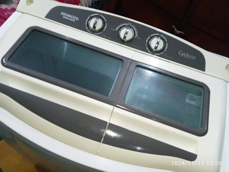 Kenwood washing machine twin tub model number KWM-950SA CYCLONE 1