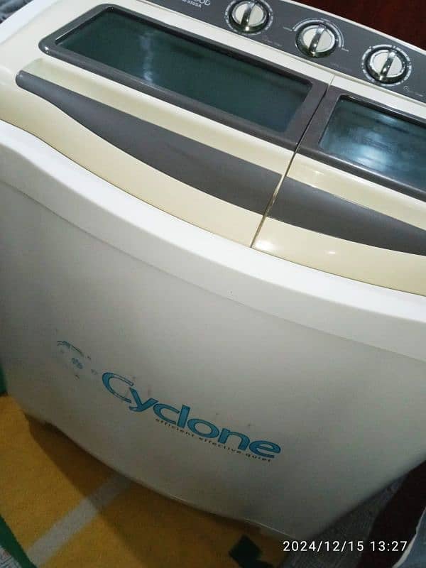 Kenwood washing machine twin tub model number KWM-950SA CYCLONE 9