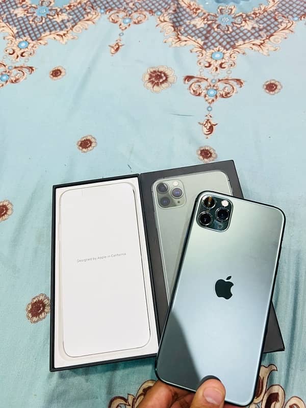 iphone 11 pro max  pta approved 86health 256gb waterpack 0319718743 2